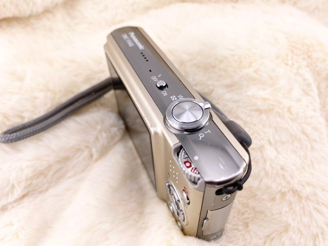 LUMIX デジタルカメラ　DMC-FX40 Amazon | パナソニック デジタルカメラ LUMIX (ルミックス) FX40