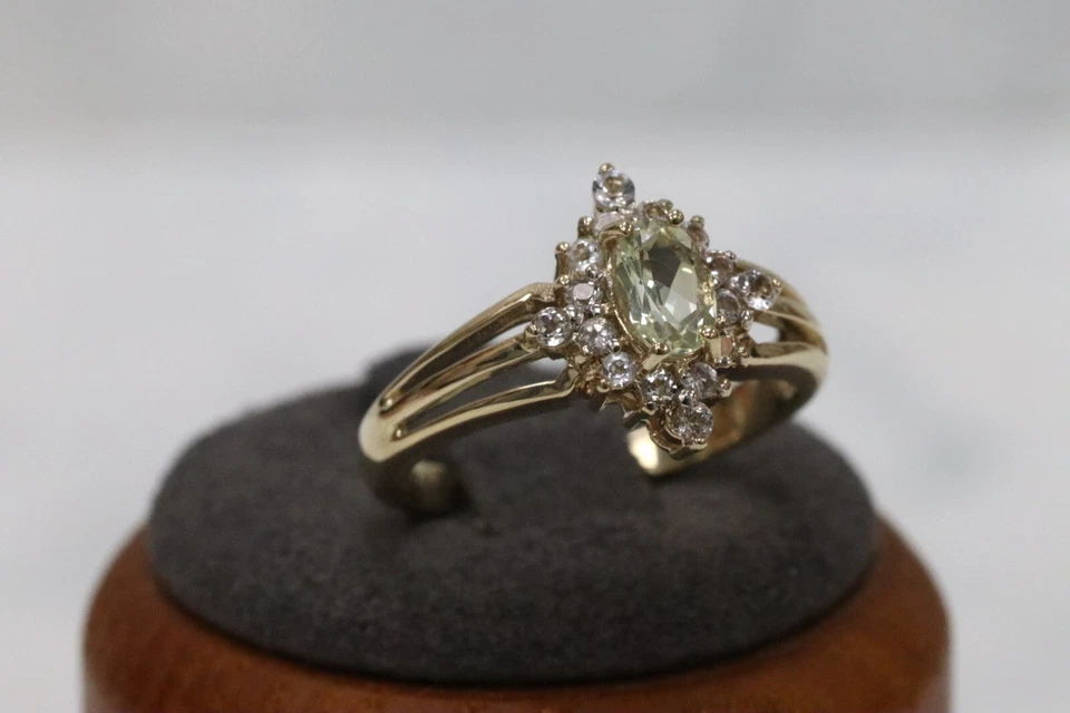 9ct Yellow Gold Yellow Quartz & CZ Cluster Ring - Size N - UK Hallmark - Image 4 of 4