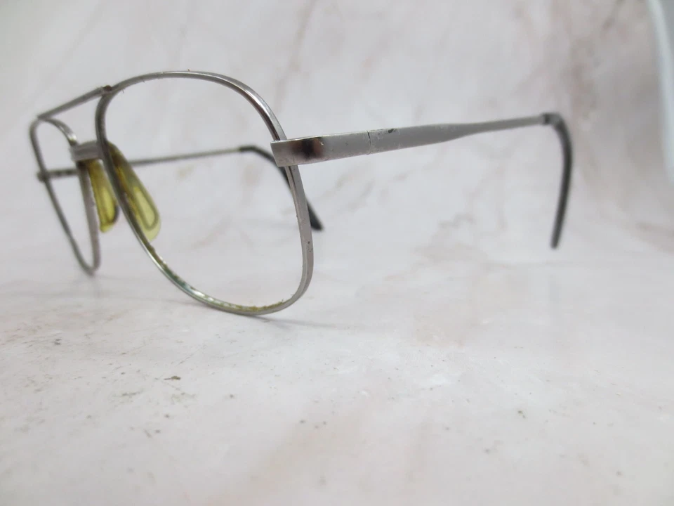 Marco de gafas Nikon Dura Titan DT4366 para mujer dorado pulido borde completo 51-19-140 Foto 2 de 4