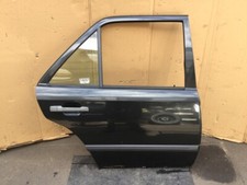 15341 Tür rechts hinten MERCEDES-BENZ 124 Stufenheck (W124) 199 BLAUSCHWA 15341 Tür rechts hinten MERCEDES-BENZ 124 Stufenheck (W124) 199 BLAUSCHWA