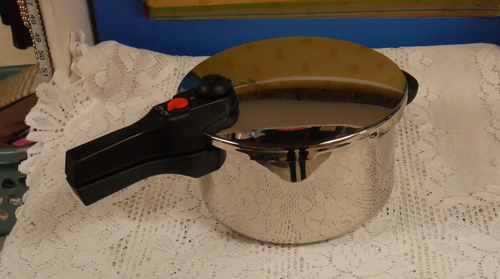 HTF EUC ACERO INOXIDABLE 6 QT. OLLA A PRESIÓN MANTTRA PARA ESTUFA DE INDUCCIÓN - Imagen 2 de 17