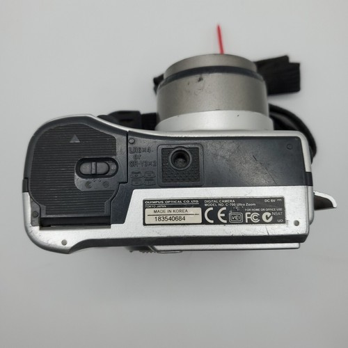 Olympus Camedia C-700 - Ultra Zoom 2.1MP Digital Camera 10x Zoom - Powers On - Picture 5 of 5
