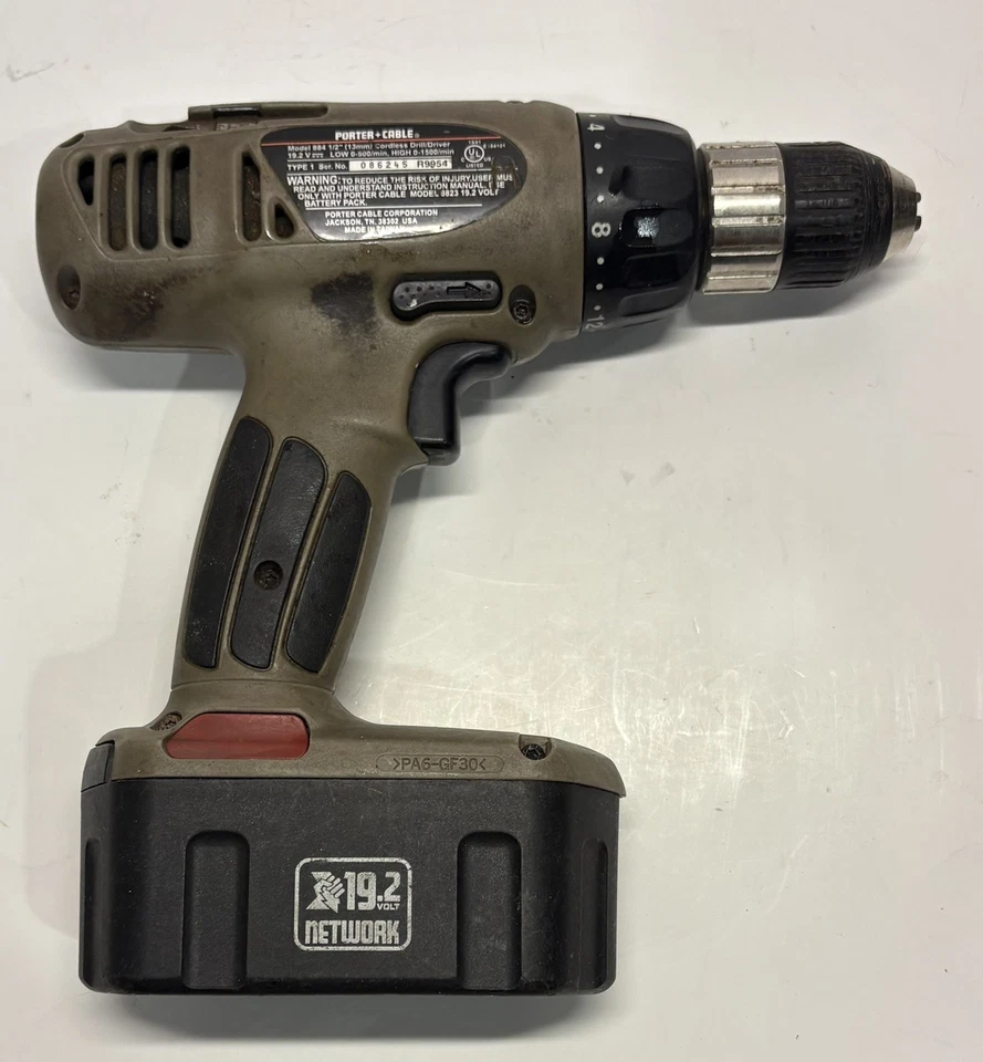 Porter Cable 884 19.2 V. Drill Driver & 845 W/ Battery W/ 17 Drill Bits - Image 4 of 4