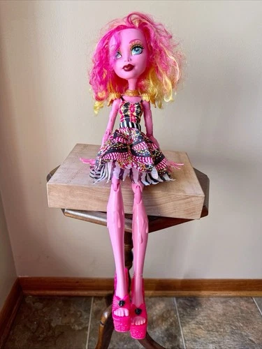 Monster High Gooliope Jellington Freak Du Chic Doll Frightfully Tall 17"