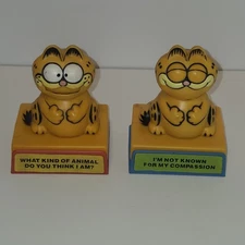 2 Vintage 1981 Garfield Push Down Toy Figures, Smile And Head Turn