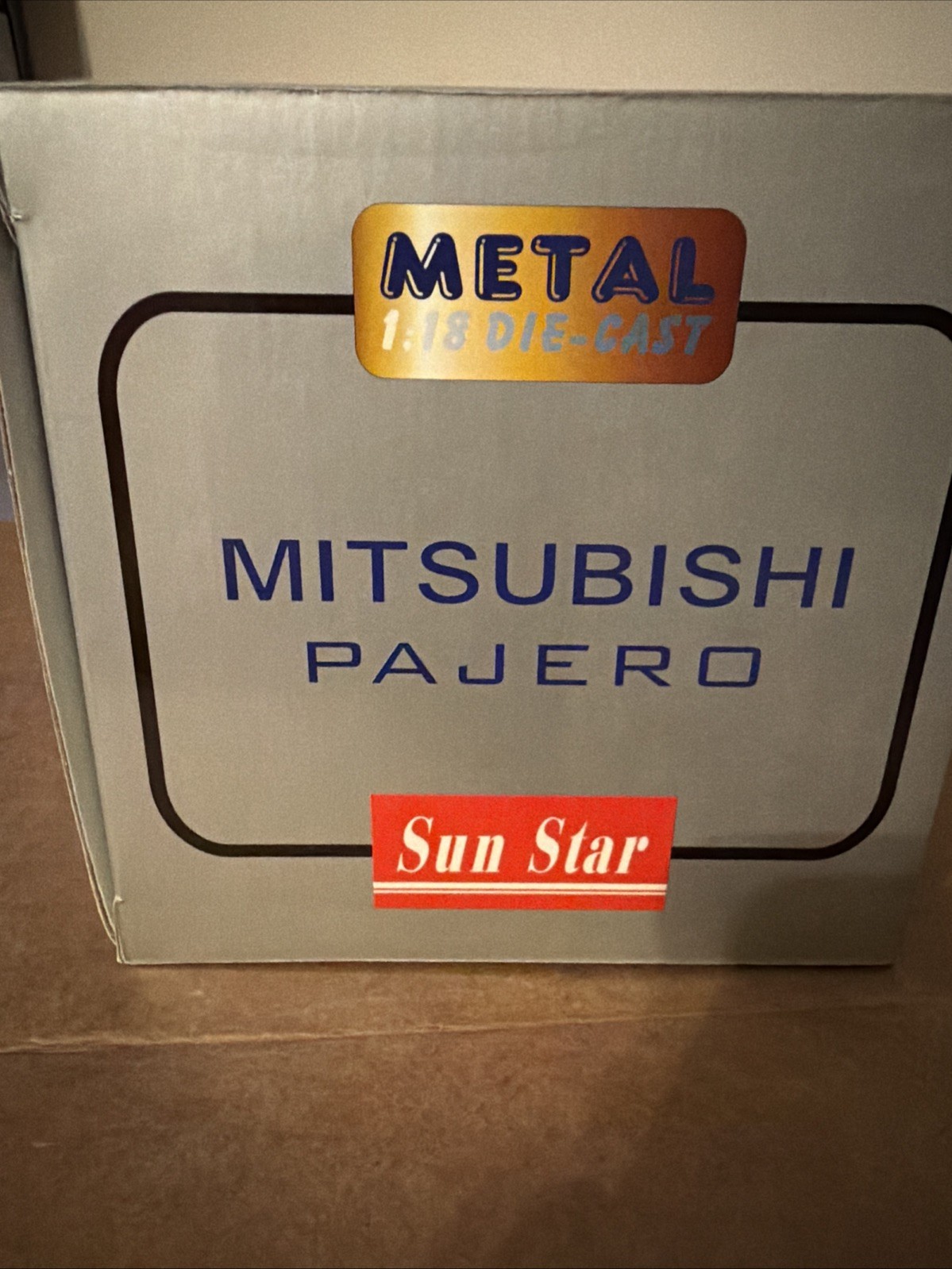 1/18  Sunstar  Mitsubishi Montero 4WD V6 3500 Diecast New!! Rare!