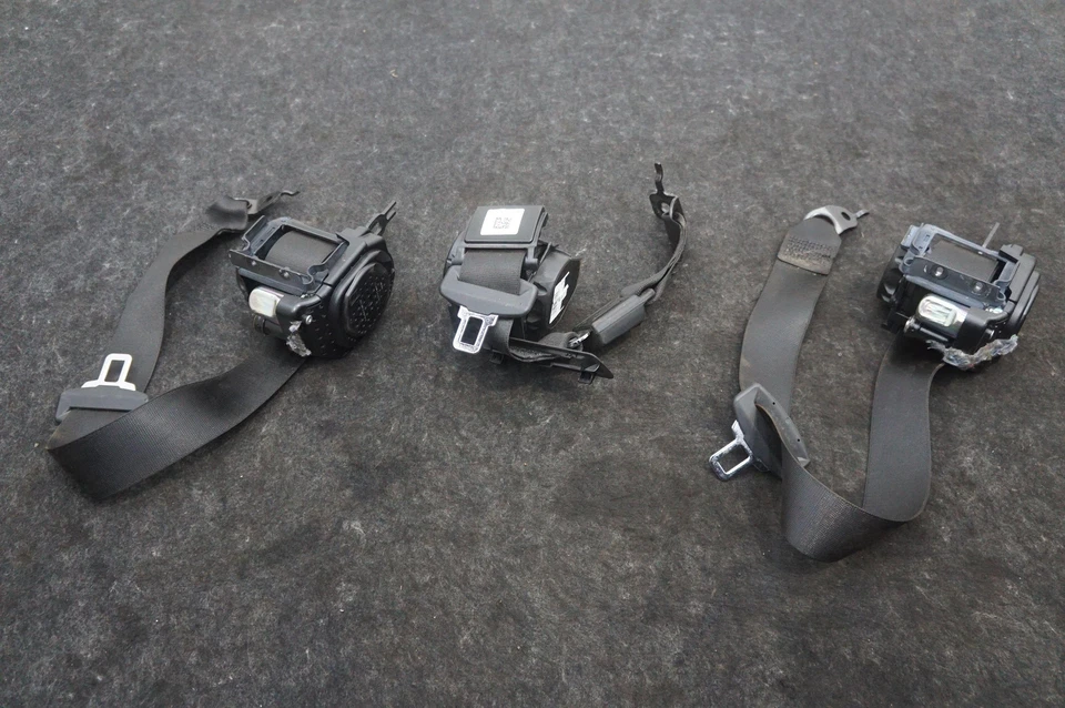 Conjunto de 3 cintos de segurança traseiros esquerdo direito e central 72117496266 Bmw M340i Xdrive 2020-24 - Imagem 3 de 4