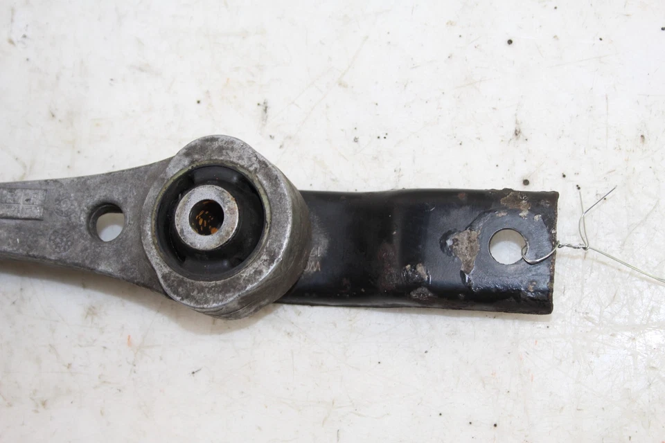 Soporte de montaje del motor Volkswagen Golf GTI 1999-2006 1J0199851AA OEM CG136 Foto 2 de 4