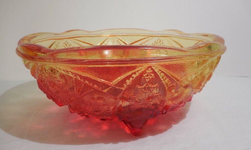 Jeannette Glass Amberina Fentec Footed Nappy Bowl 3 Toed Stars Arches Sprayed