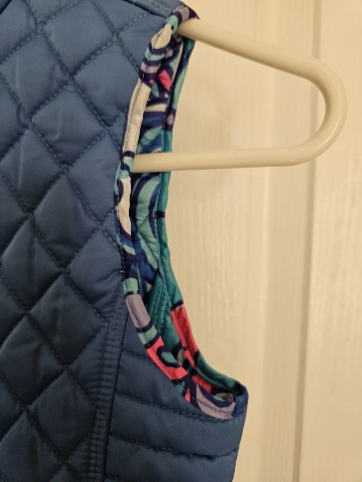 Chaleco Acolchado Lilly Pulitzer Lucy Estampado Azul Bahía Niñas Talla Grande 8-10 Foto 3 de 4