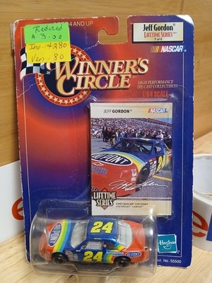 Winners Circle 1/64 NASCAR diecast #24 DuPont Jeff Gordon 1992 1st cup start