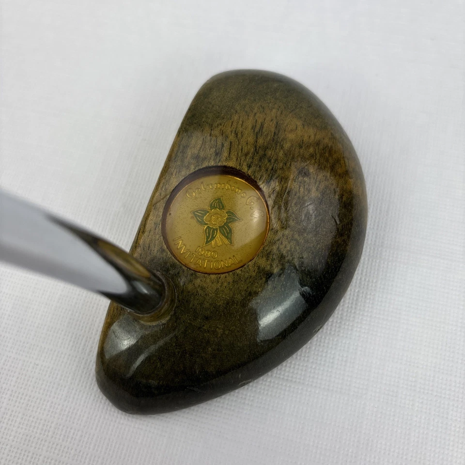 Golf Designs Woodie Putter Columbine CC 1980 convite colecionável 35,75" - Imagem 3 de 4