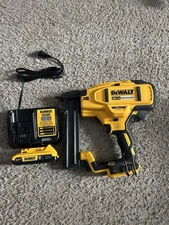 Dewalt 20V MAX Brushless XR 18ga Narrow Crown Stapler Kit