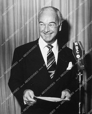 8438-024 William Boyd at the NBC microphone 8438-024