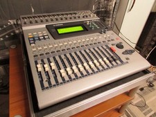 Yamaha 01V Digital Mischpult guter Zustand + ...