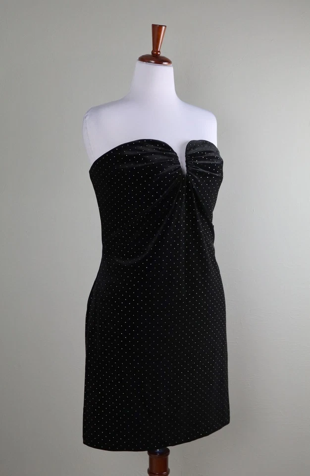 Mini Vestido WHITE HOUSE BLACK MARKET NUEVO CON ETIQUETAS $180 Terciopelo Sin Tirantes Tachonado Talla 18 Foto 2 de 4