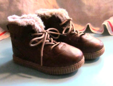 OshKosh B'gosh Outdoors Youth Size 11M Winter Duck Boots NEW