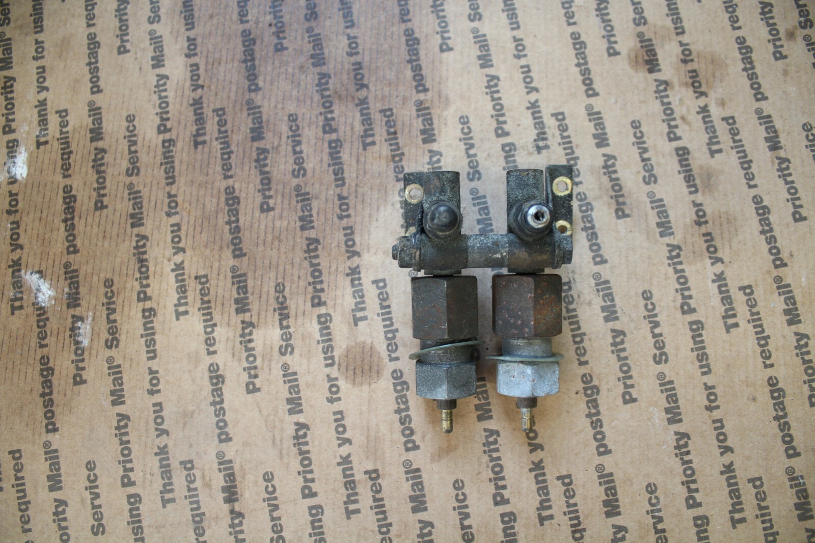 ROLLS ROYCE VALVE SILVER SPUR 90 2