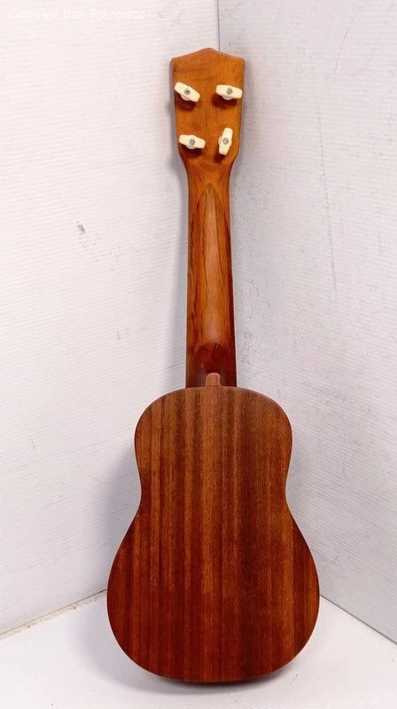 Johnson Traditional Ukulele UK-120 In Soft Case - Image 2 of 4