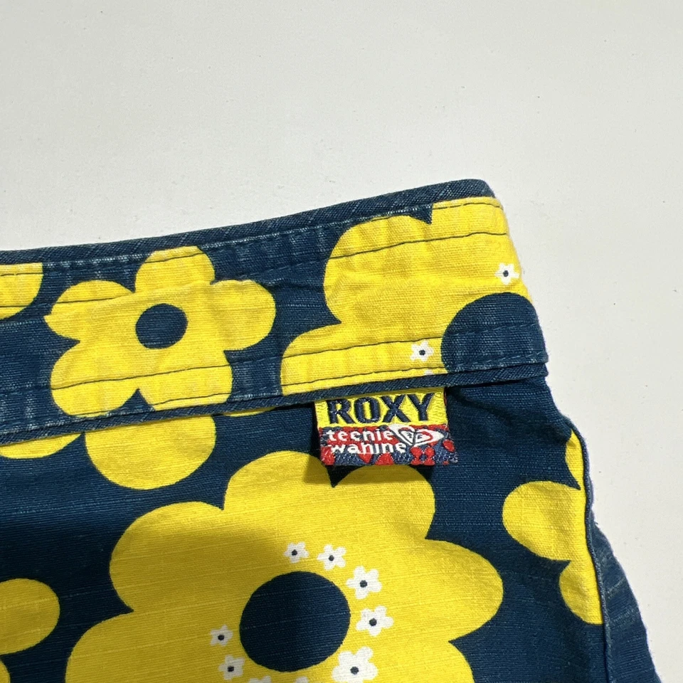 Shorts de tabuleiro Roxy prata rápida Teenie Wahine meninas tamanho 14 azul amarelo floral - Imagem 3 de 4