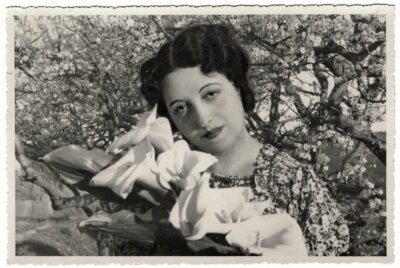 photo print c.1940 - woman flower - lily spring cherry 