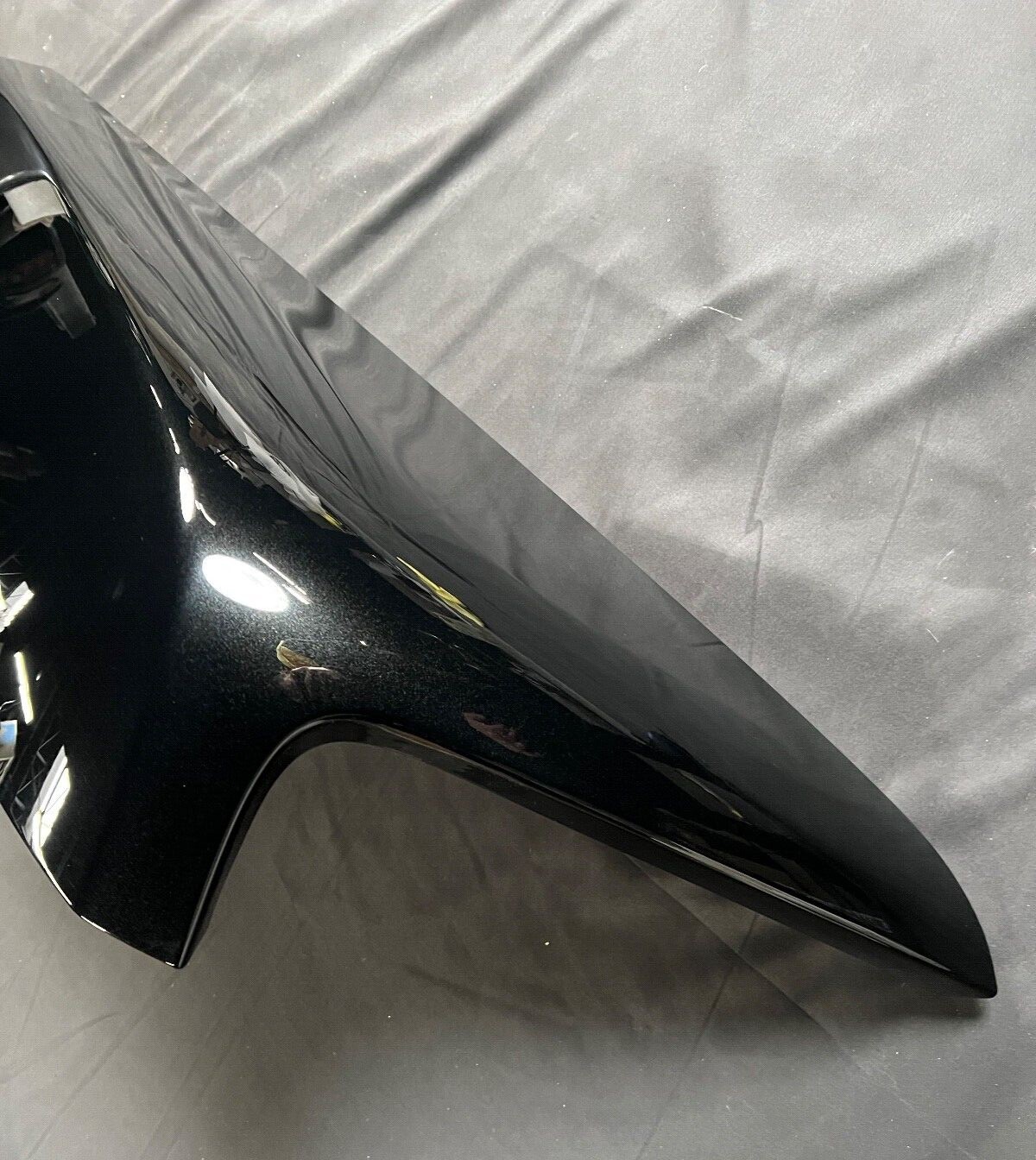Rolls Royce Cullinan Passenger Front Fender Diamond black OEM 