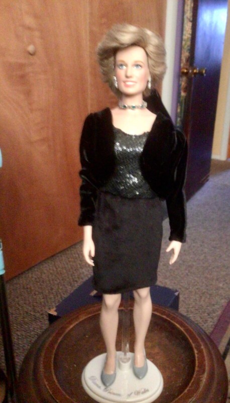 Franklin Mint Princess Diana  Black Dressy Suit.  Nicely made.