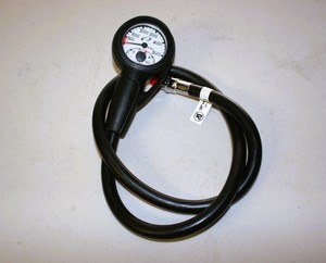 Oceanic SPG scuba diving gauge w/ new hose great shape