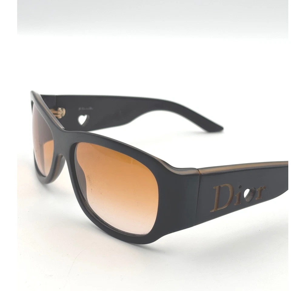Y2K 迪奥心形太阳镜黑色渐变镜片“DIOR”划痕 — 第 3/4 张图片