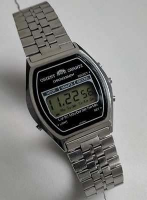 Orient Quartz Chronograph. Model I720104-40 CS Vintage Original Digital Watch