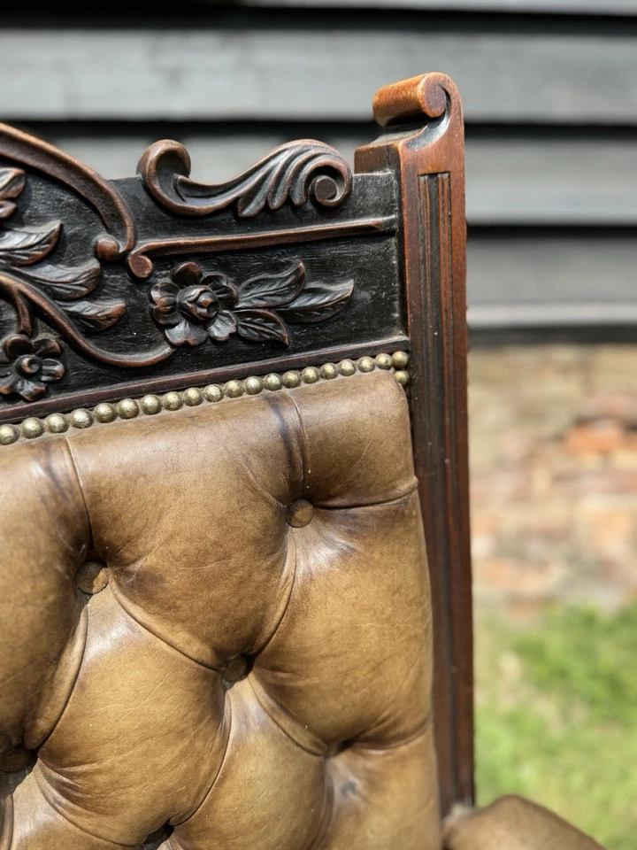 Victorian Carved Walnut & Leather Library Chair Button Back Fireside Armchair - Image 4 of 4