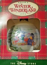 RARE VHTF VINTAGE COLLECTIBLE 1996 DISNEY POOH WINTER WONDERLAND GLASS ORNAMENT