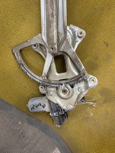 04-09 TOYOTA PRIUS OEM FRONT LEFT DRIVER SIDE WINDOW REGULATOR MOTOR - Picture 2 of 5