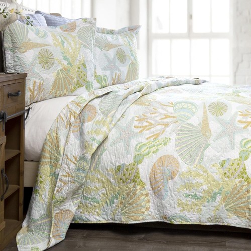 Full/Queen Coastal Beach Quilt Set - Soft Microfiber with Animal Print Design - Picture 3 of 9