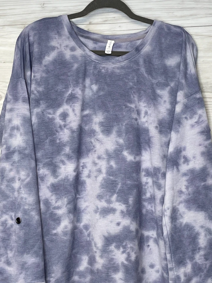 Top de mujer Ideology grande azul tie dye cuello redondo manga larga pulóver Foto 2 de 4