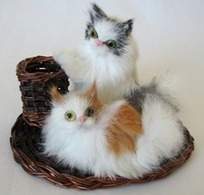 ADORABLE 100% NATURAL RABBIT FUR 2 WHITE CAT+KITTEN FIGURINE,PEN+PENCIL HOLDER