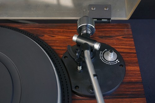 Micro Seiki DD-25 Direct Drive Audiophile Home Listening Turntable - 100V - Picture 6 of 23