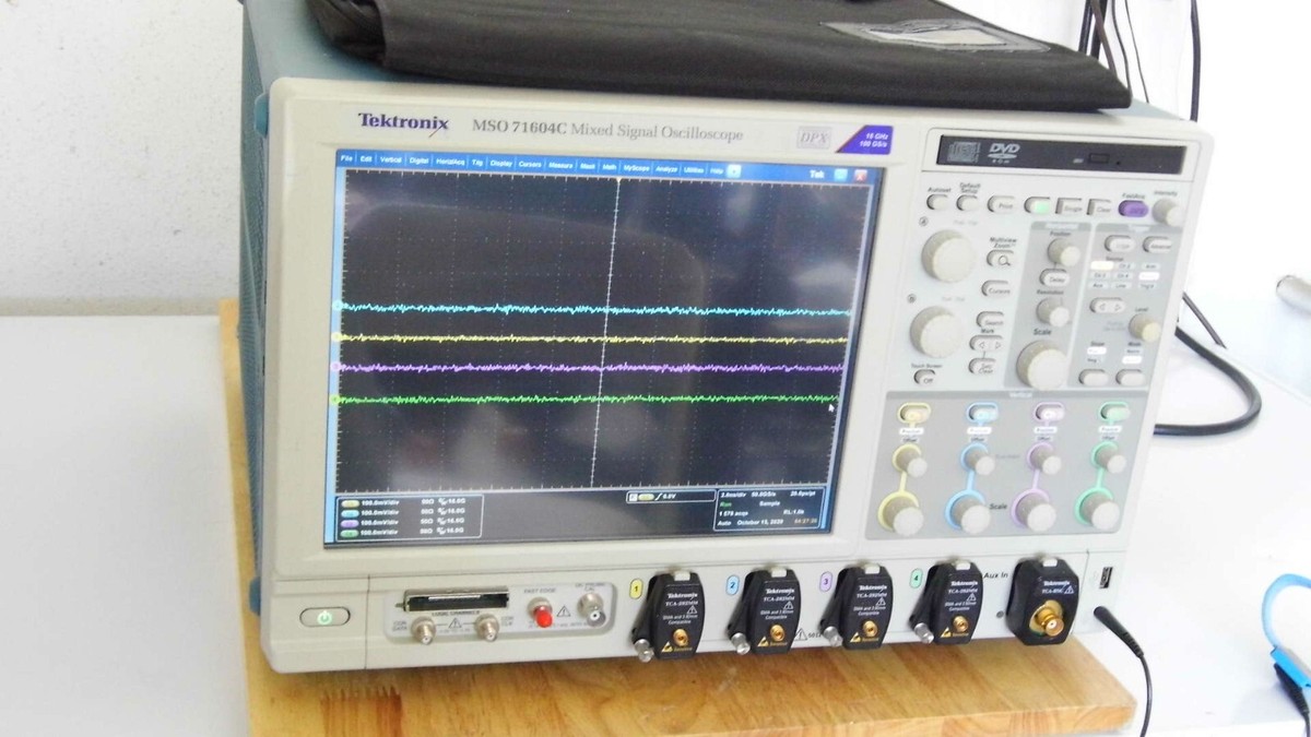 Tektronix MSO71604C Mixed Signal Oscilloscope, 16 GHz, 4 +