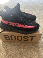 Yeezy Boost 350 V2  core black red  size 9.5