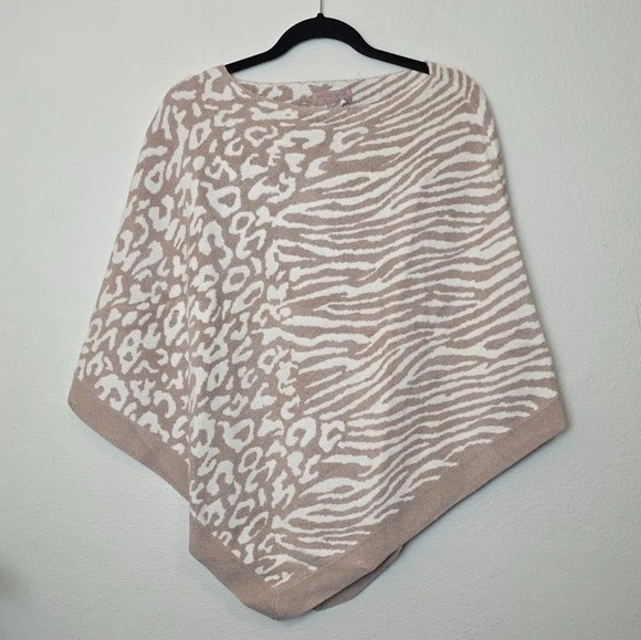 Barefoot Dreams NEW Cozychic Ultra Lite Ocean Breeze Poncho Animal Print Soft