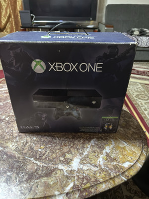 Halo: Master Chief Collection Xbox One Console Bundle 500GB