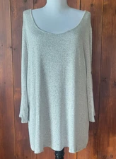 Naif Women 1X Gray Heathered 3/4 Sleeve Top Boho Buttons Lightweight Soft Iconic