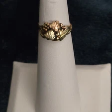 Black Hills Tri Color 10K Gold  Pinky Ring Size 4