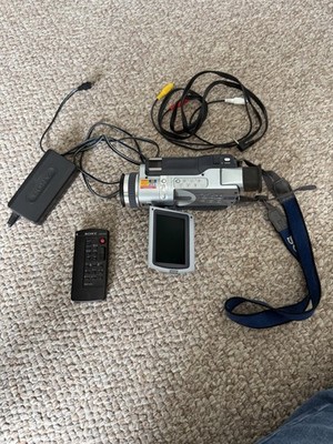 Sony Handycam DCR TRV530 Digital 8 Video Camcorder Kit Tested Read Description