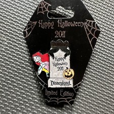 DISNEY NBC NIGHTMARE HAPPY HALLOWEEN 2011 Sally LE PIN LIMTED MISSING PIECES