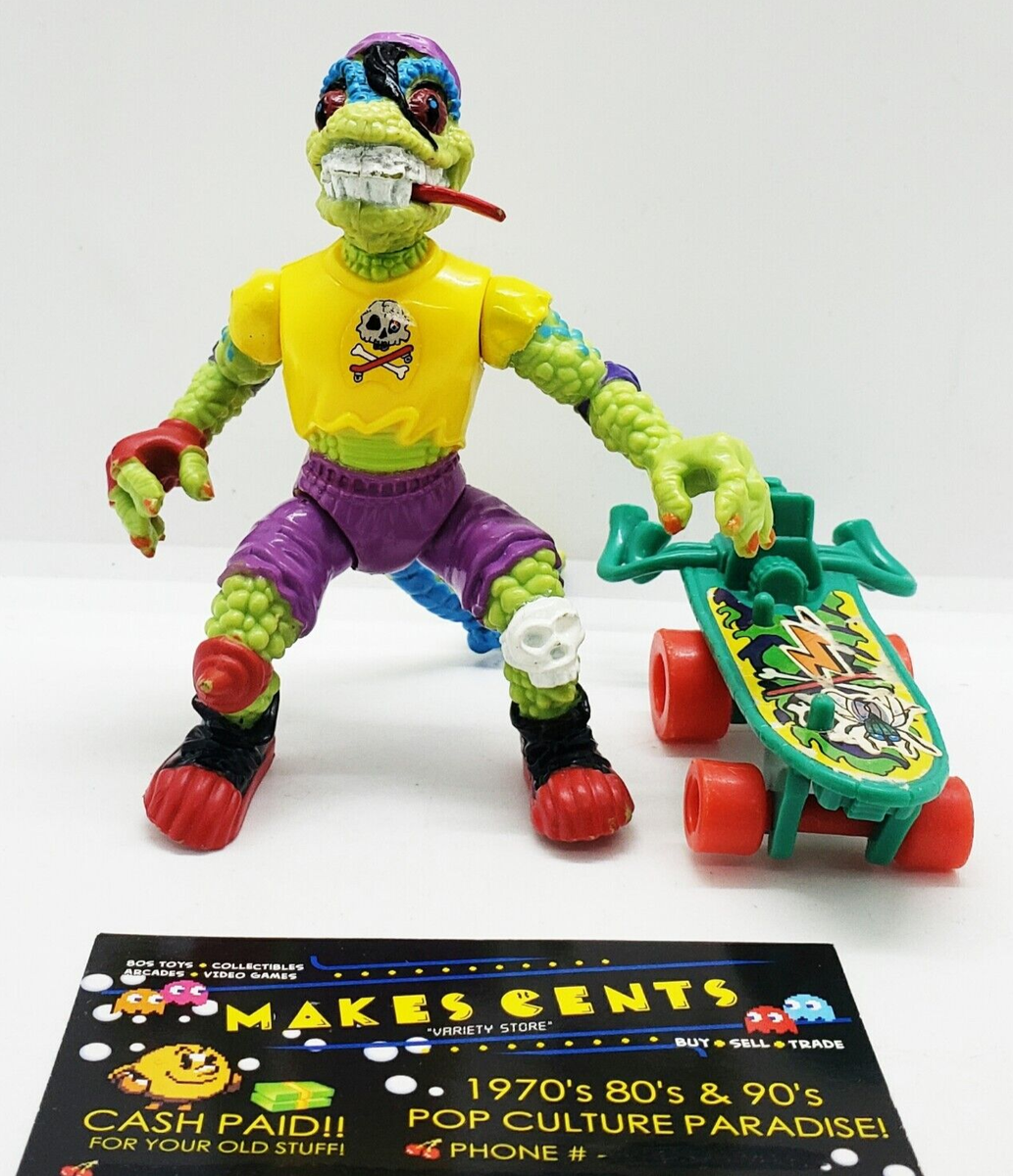 1990 MONDO GECKO with SKATEBOARD - Vintage Teenage Mutant Ninja