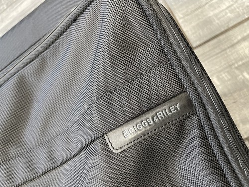 Briggs & Riley Baseline Deluxe Wheeled Garment Bag. Style U376-4. - Picture 5 of 21