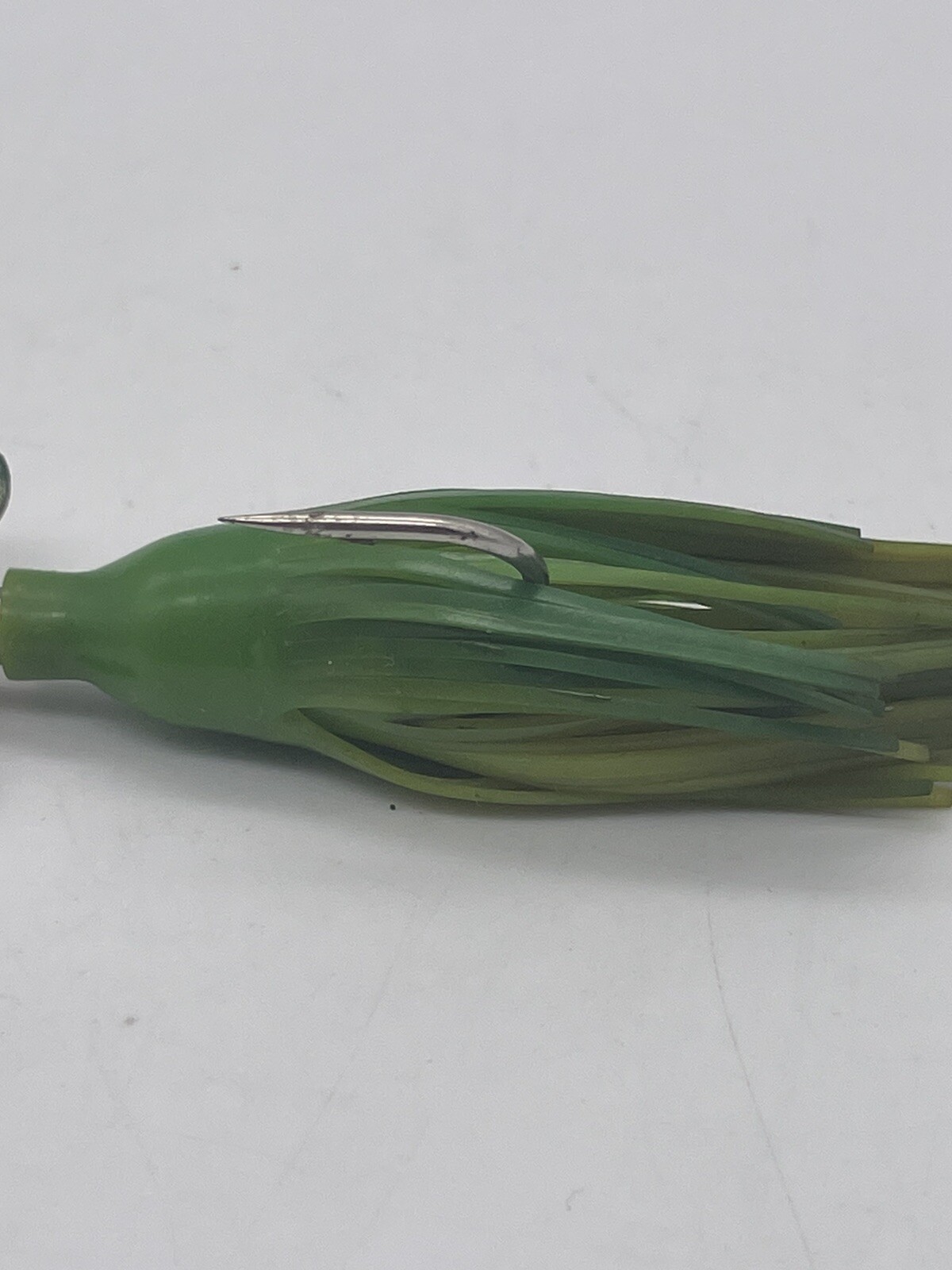 Fred Arbogast HAWAIIAN WIGGLER 2 Red/Green 1" Below Surface Fishing