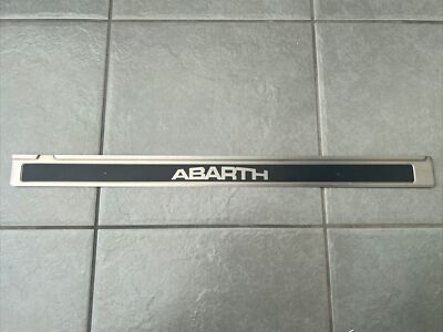 FIAT 500 ABARTH AB 2016 BEIFAHRERSEITE NAHE EINSTIEGSLEISTE VORNE STUFEN