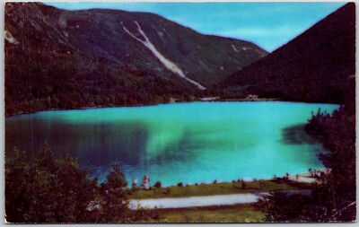Echo Lake, Franconia Notch, White Mountains, Hew Hampshire - Postcard